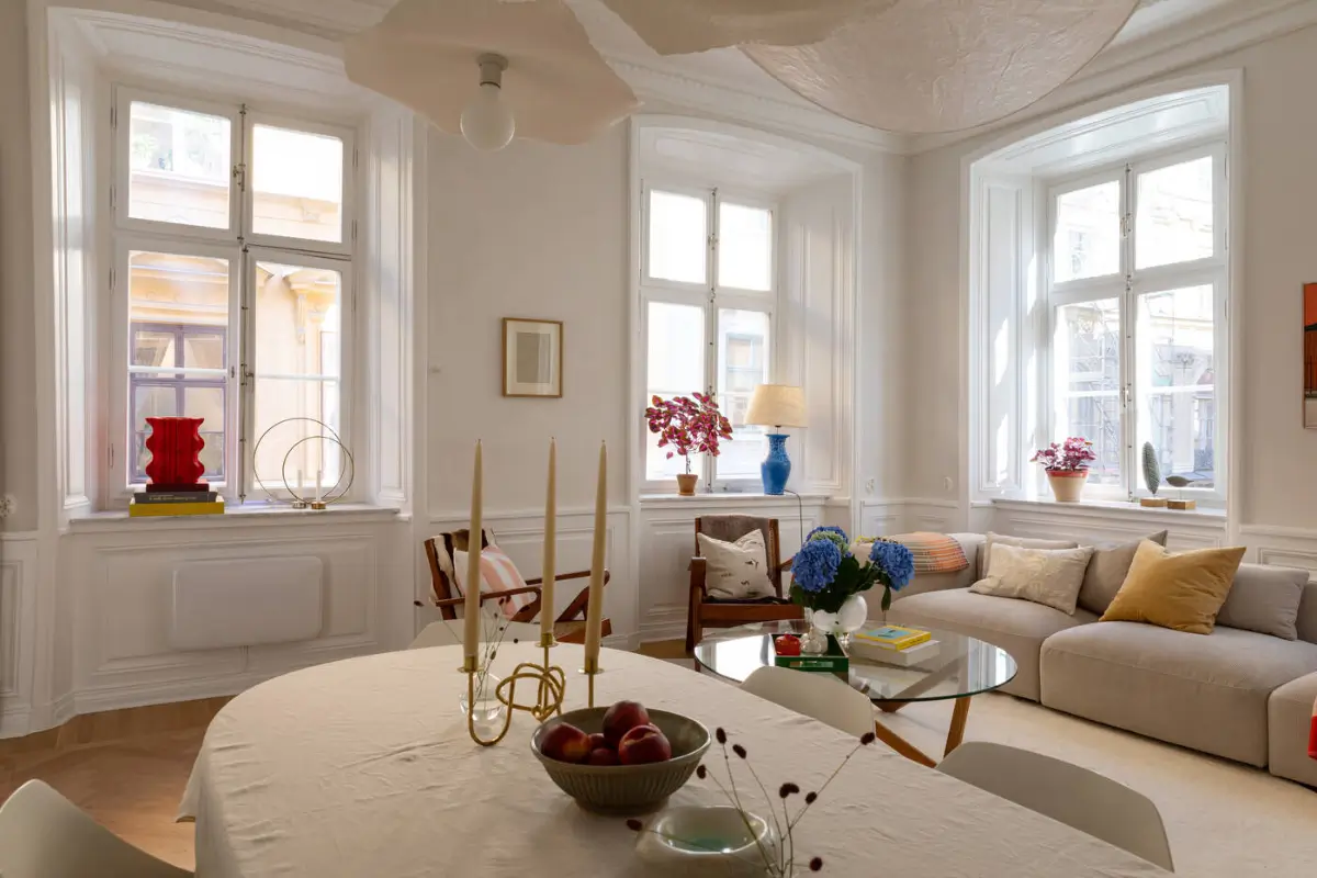 A Stylish Light-Colored Apartment with a Rental Part in Stockholm's Gamla Stan 6 stylish-apartment-stockholm-old-town