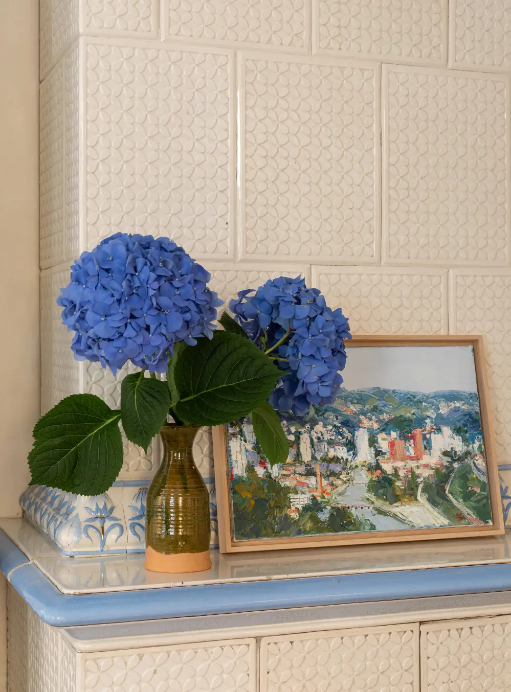 A Stylish Light-Colored Apartment with a Rental Part in Stockholm's Gamla Stan 8 stylish-apartment-stockholm-old-town