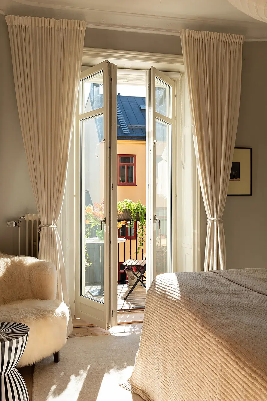 A Stylish Light-Filled Apartment in an Early 20th-Century Stockholm Building 12 tasteful-early-20th-century-apartment-stockholm-nordroom