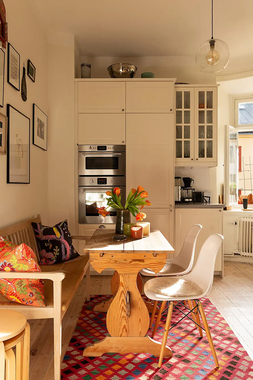 A Stylish Light-Filled Apartment in an Early 20th-Century Stockholm Building 19 tasteful-early-20th-century-apartment-stockholm-nordroom