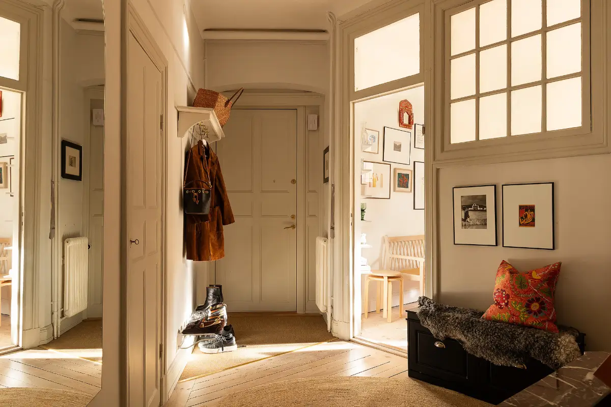 A Stylish Light-Filled Apartment in an Early 20th-Century Stockholm Building 27 tasteful-early-20th-century-apartment-stockholm-nordroom