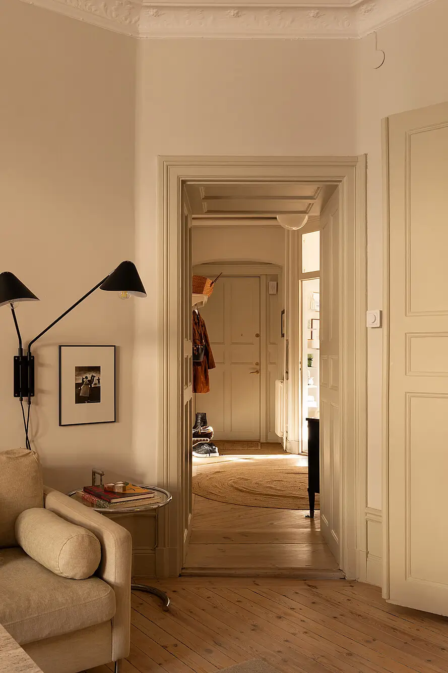 A Stylish Light-Filled Apartment in an Early 20th-Century Stockholm Building 9 tasteful-early-20th-century-apartment-stockholm-nordroom
