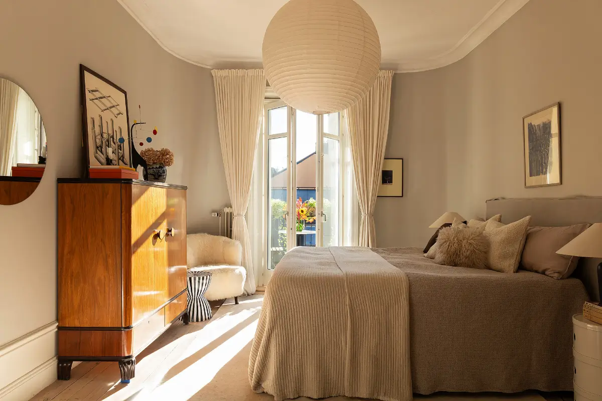 A Stylish Light-Filled Apartment in an Early 20th-Century Stockholm Building 11 tasteful-early-20th-century-apartment-stockholm-nordroom