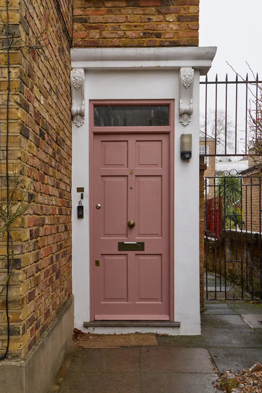A Crittal-Style Glazed Extension for a Ground Floor Victorian Apartment 38
victorian-family-home-Crittall-style-glazed-kitchen-extension-nordroom