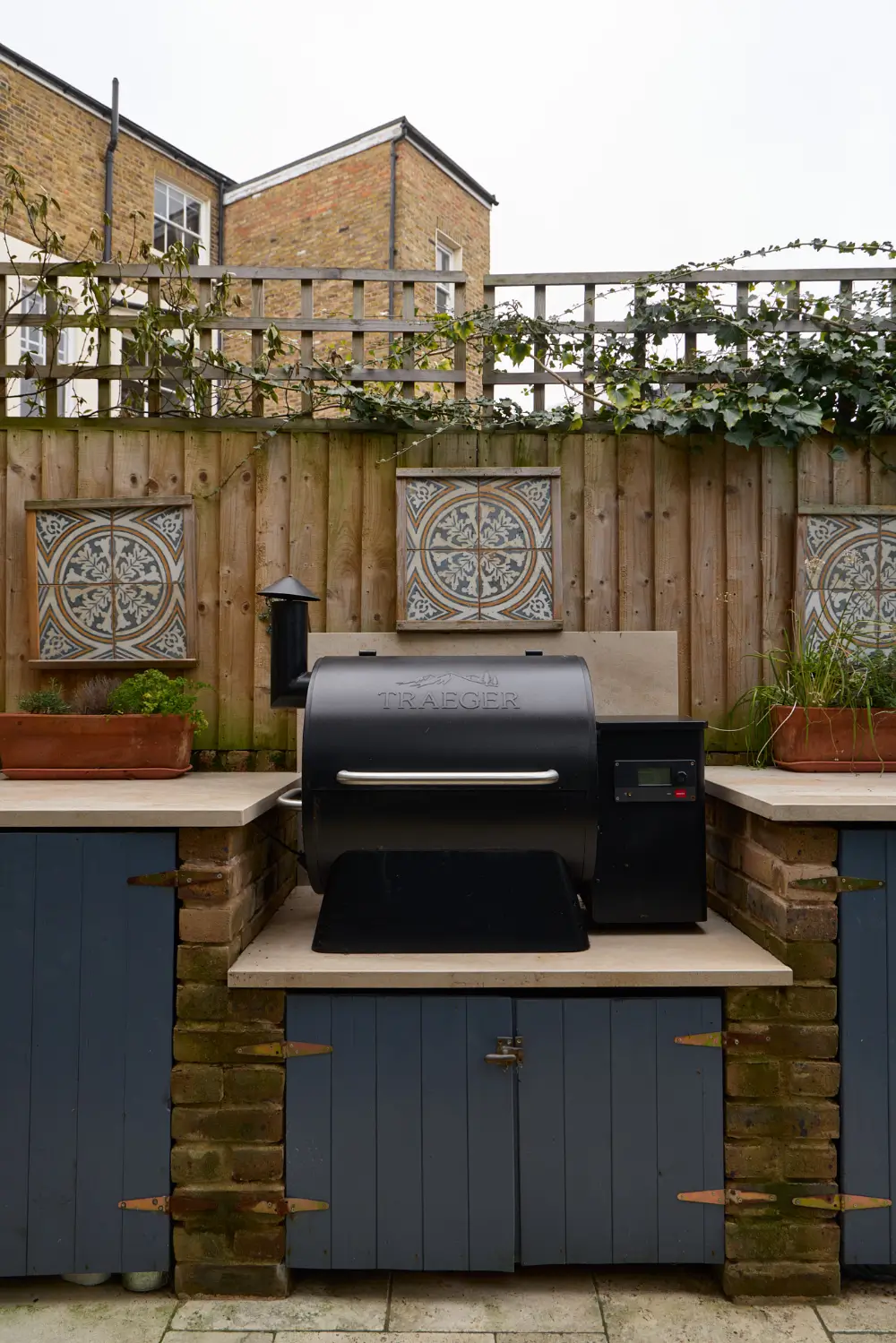 A Crittal-Style Glazed Extension for a Ground Floor Victorian Apartment 6
victorian-family-home-Crittall-style-glazed-kitchen-extension-nordroom