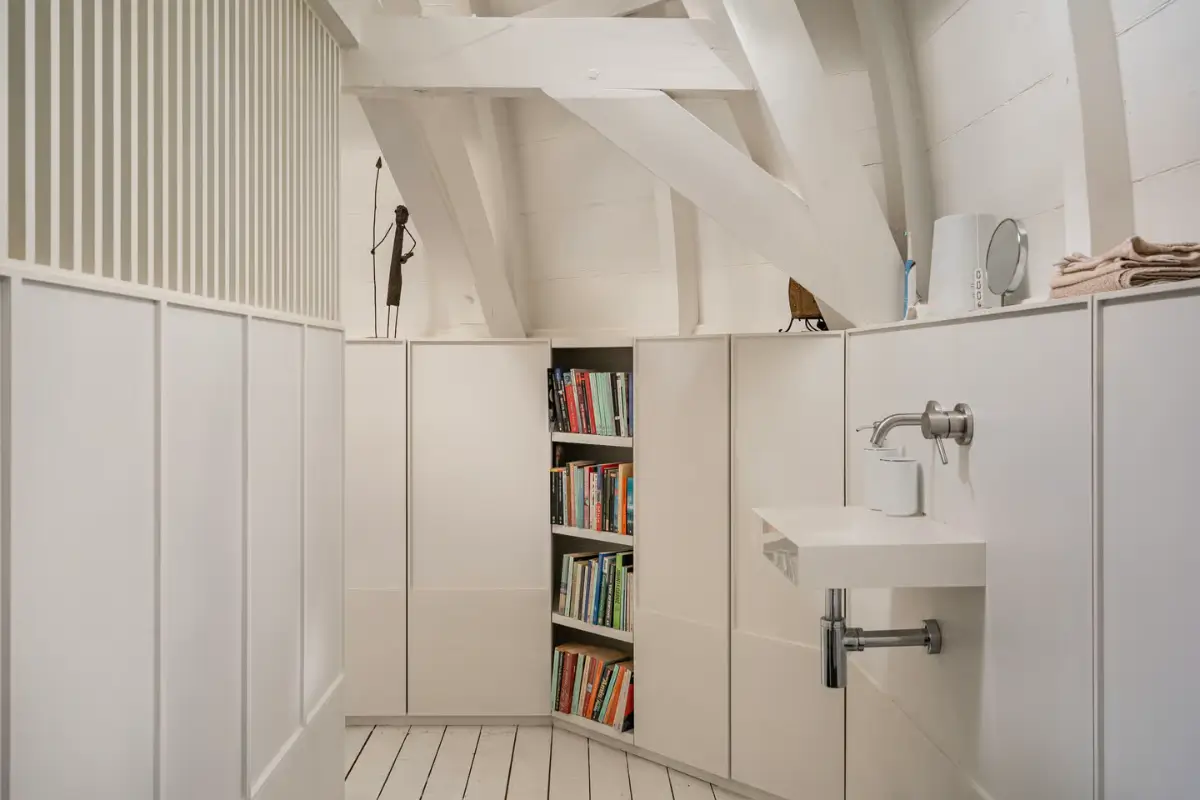 Unique Property: An 18th-Century Octagonal Tea House in The Netherlands 23 18th-century-octagonal-tea-house-netherlands-nordroom