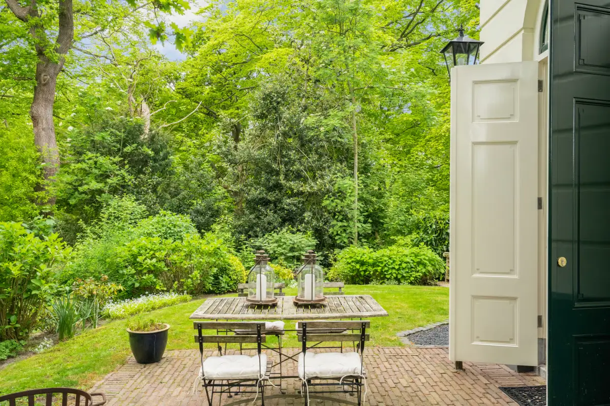 Unique Property: An 18th-Century Octagonal Tea House in The Netherlands 31 18th-century-octagonal-tea-house-netherlands-nordroom