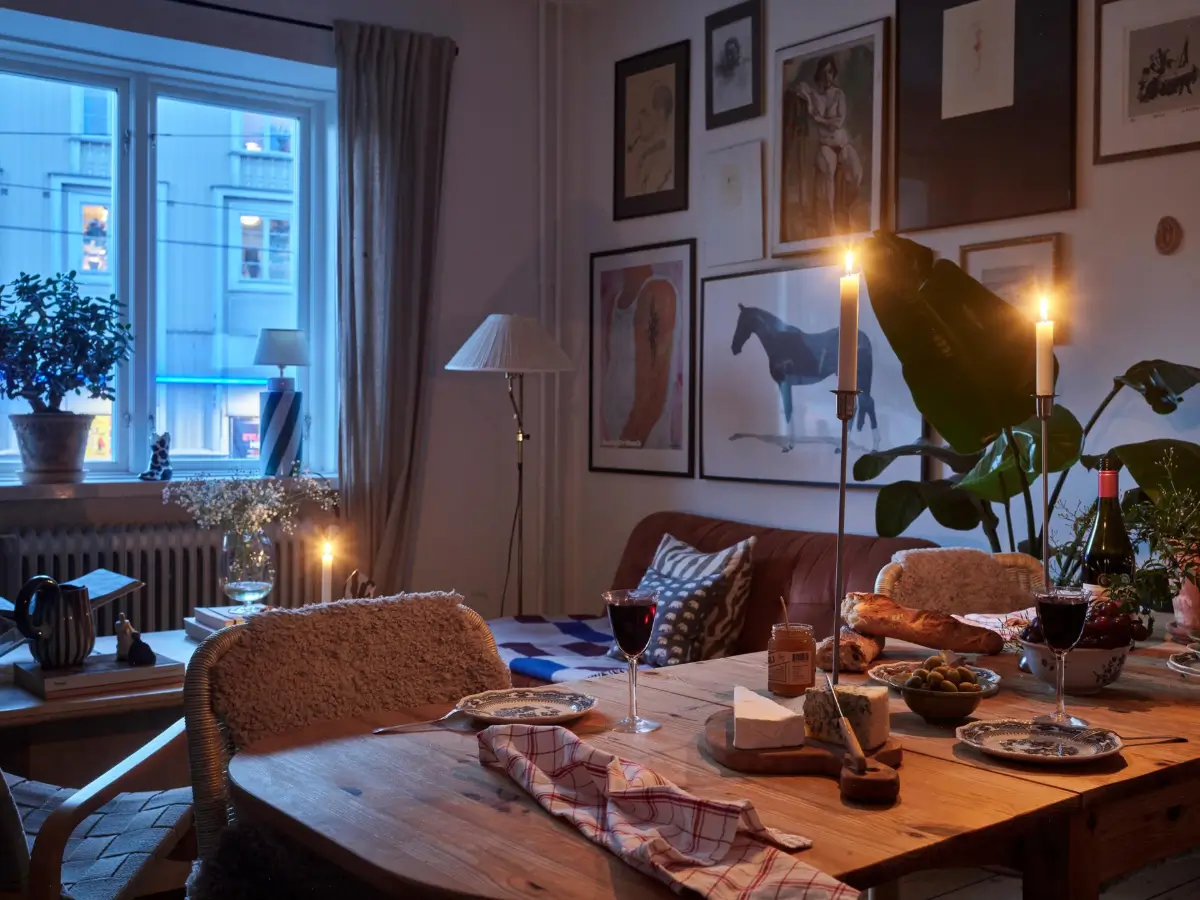 Wooden Floor and a Bistro-Style Kitchen in a Swedish 1930s Apartment 3 art-renovated-kitchen-cozy-small-1930s-apartment-sweden-nordroom