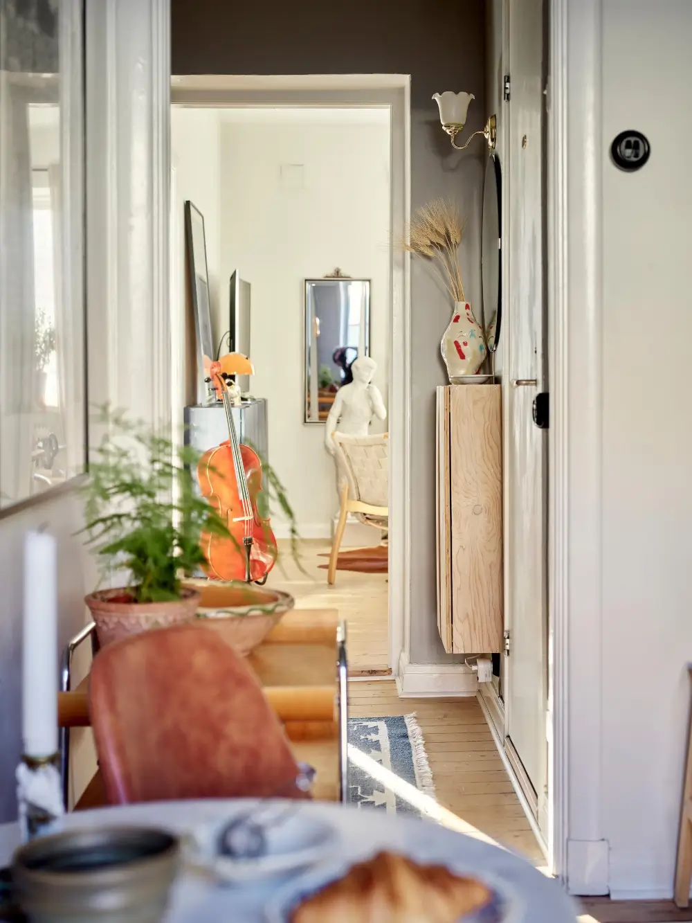 Wooden Floor and a Bistro-Style Kitchen in a Swedish 1930s Apartment 24 art-renovated-kitchen-cozy-small-1930s-apartment-sweden-nordroom