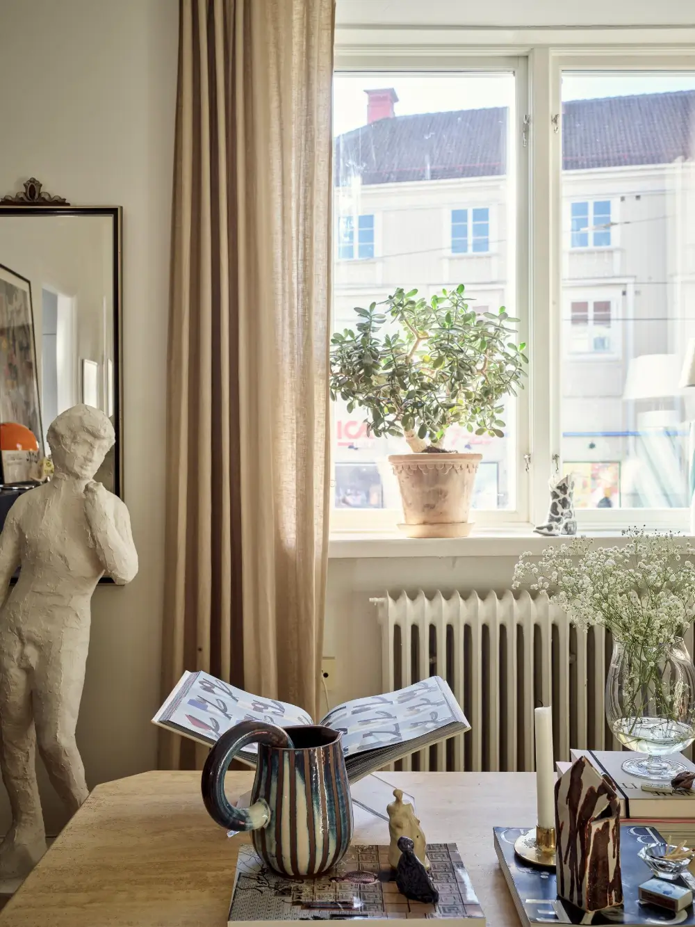 Wooden Floor and a Bistro-Style Kitchen in a Swedish 1930s Apartment 6 art-renovated-kitchen-cozy-small-1930s-apartment-sweden-nordroom