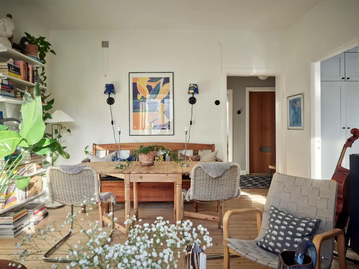 Wooden Floor and a Bistro-Style Kitchen in a Swedish 1930s Apartment 8 art-renovated-kitchen-cozy-small-1930s-apartment-sweden-nordroom