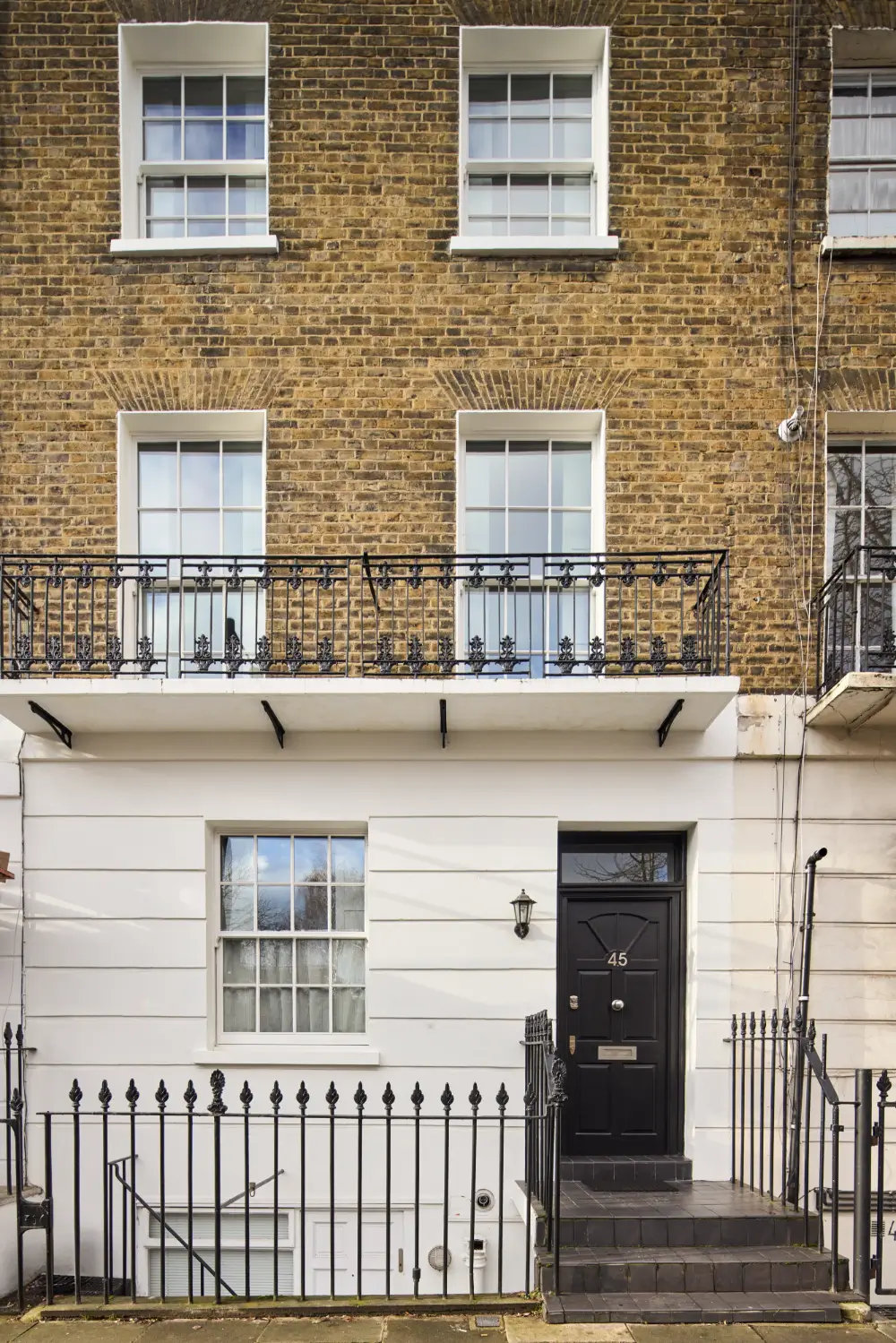 Bespoke Joinery and Open-Plan Spaces in a Victorian Townhouse 28 bespoke-joinery-period-features-renovated-Marylebone-townhouse-nordroom