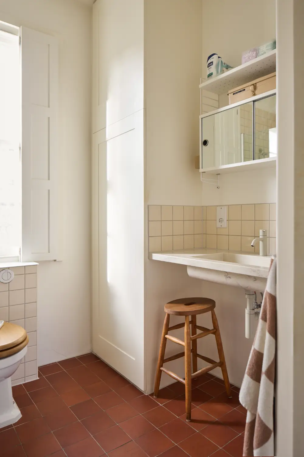 Bespoke Joinery and Open-Plan Spaces in a Victorian Townhouse 16 bespoke-joinery-period-features-renovated-Marylebone-townhouse-nordroom