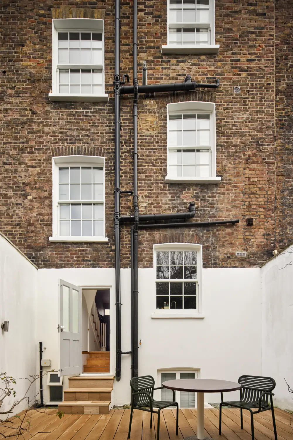 Bespoke Joinery and Open-Plan Spaces in a Victorian Townhouse 27 bespoke-joinery-period-features-renovated-Marylebone-townhouse-nordroom