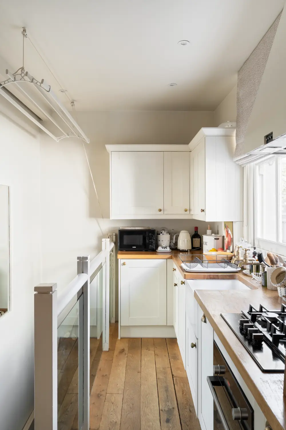 A Charming Victorian Duplex Apartment with a Roof Terrace 4 charming-victorian-duplex-apartment-roof-terrace-london