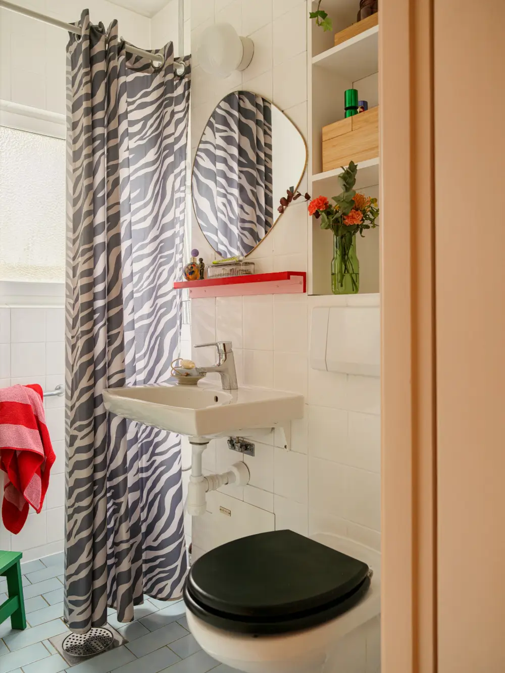 A Colorful 1940s Apartment in Stockholm 32 colorful-1940s-apartment-stockholm-nordroom