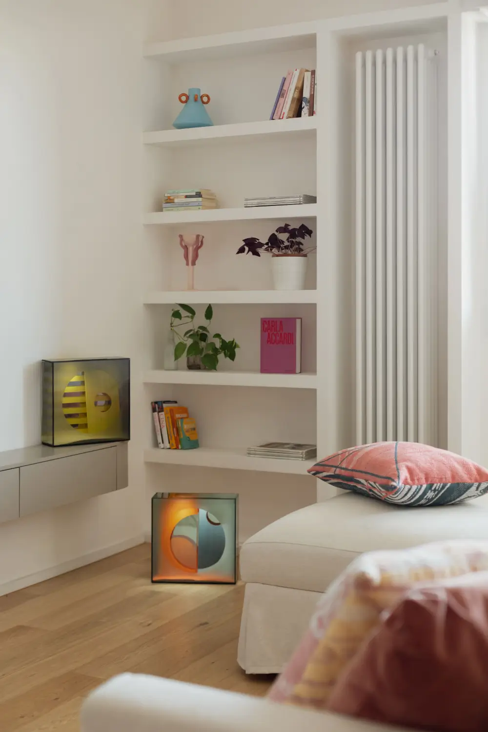 Contemporary and Warm Spaces in a Roman Apartment by Raffaella Falbo 8 contemporary-rome-apartment-Raffaella-Falbo-nordroom