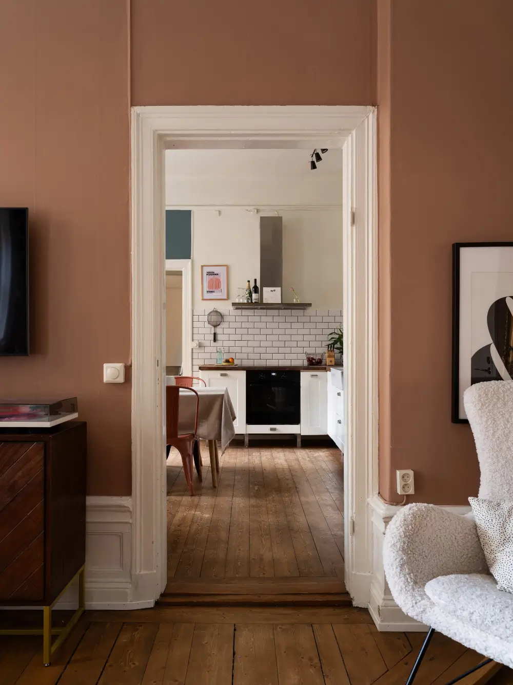 Warm and Rich Colors in a 19th-Century Stockholm Apartment 7 cozy-colorful-rooms-19th-century-stockholm-apartment-nordroom