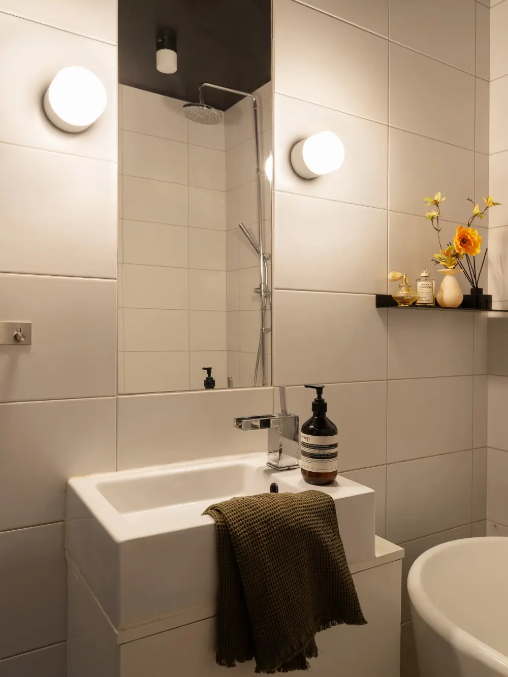 Warm and Rich Colors in a 19th-Century Stockholm Apartment 21 cozy-colorful-rooms-19th-century-stockholm-apartment-nordroom