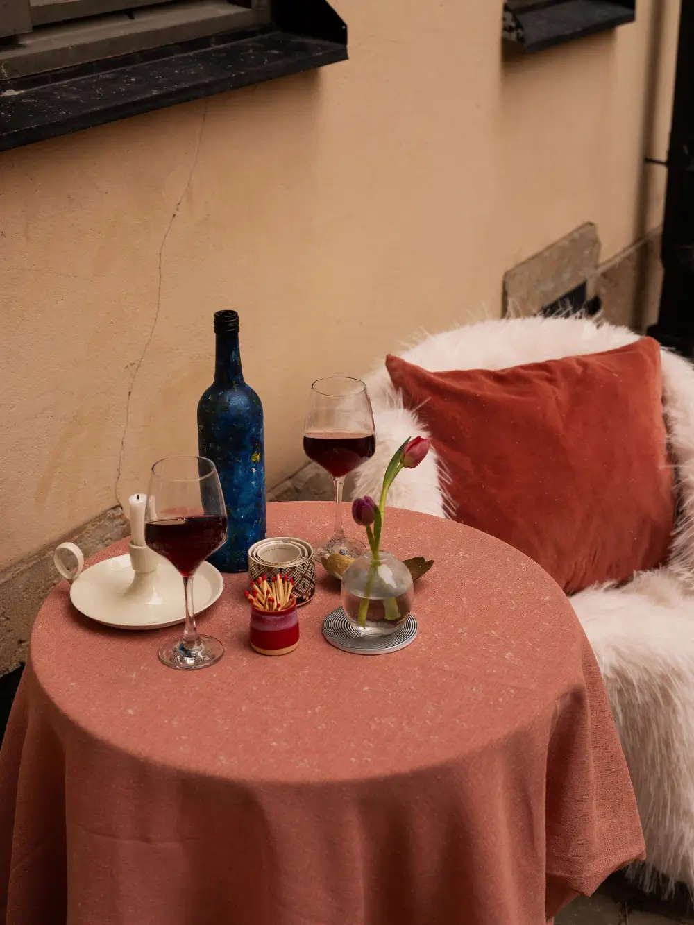 Warm and Rich Colors in a 19th-Century Stockholm Apartment 23 cozy-colorful-rooms-19th-century-stockholm-apartment-nordroom