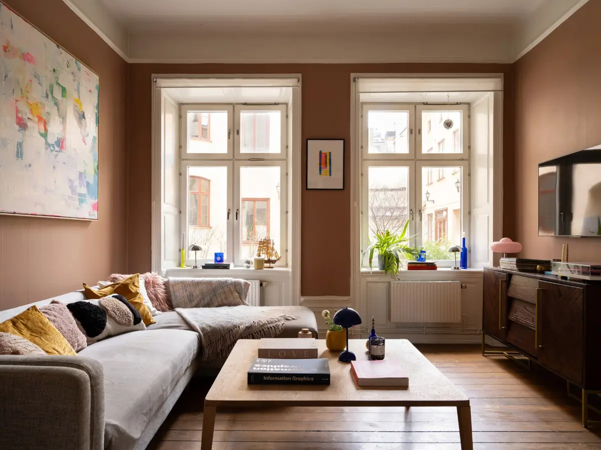 Warm and Rich Colors in a 19th-Century Stockholm Apartment 2 cozy-colorful-rooms-19th-century-stockholm-apartment-nordroom