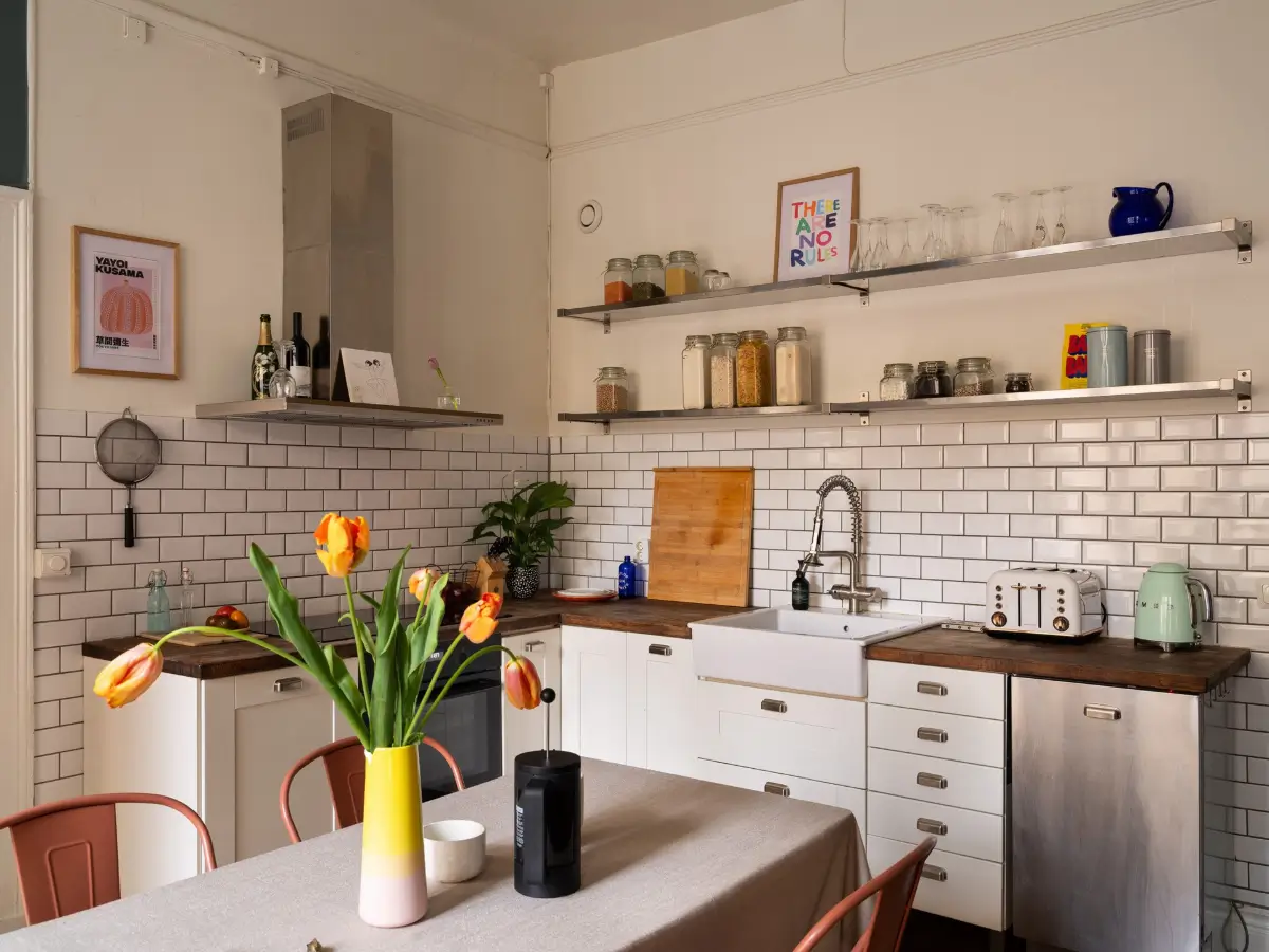 Warm and Rich Colors in a 19th-Century Stockholm Apartment 10 cozy-colorful-rooms-19th-century-stockholm-apartment-nordroom