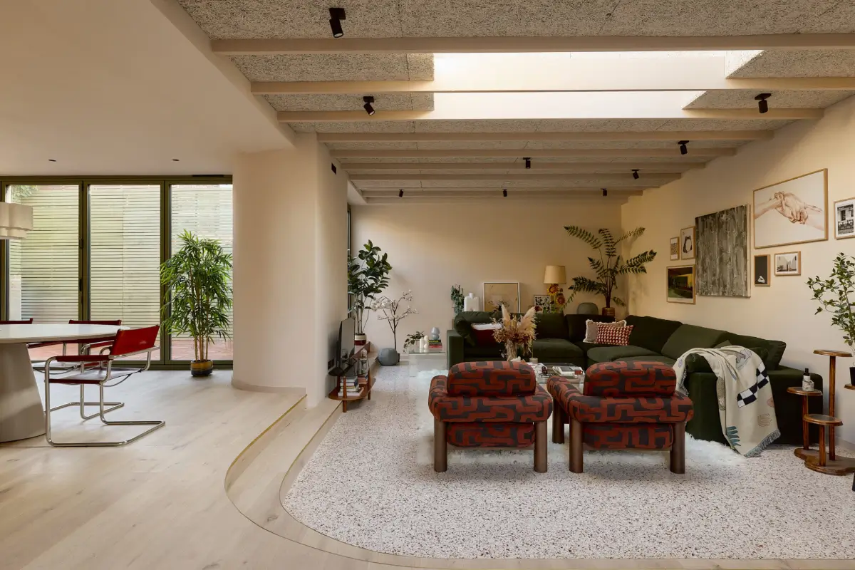 Midcentury and Japanese Influences in a Sustainable London New Build 1 curves-textures-new-build-house-london