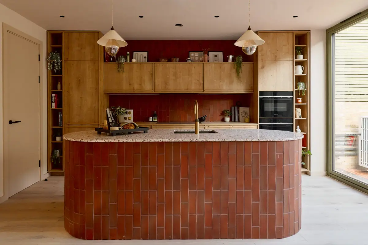 Midcentury and Japanese Influences in a Sustainable London New Build 12 curves-textures-new-build-house-london