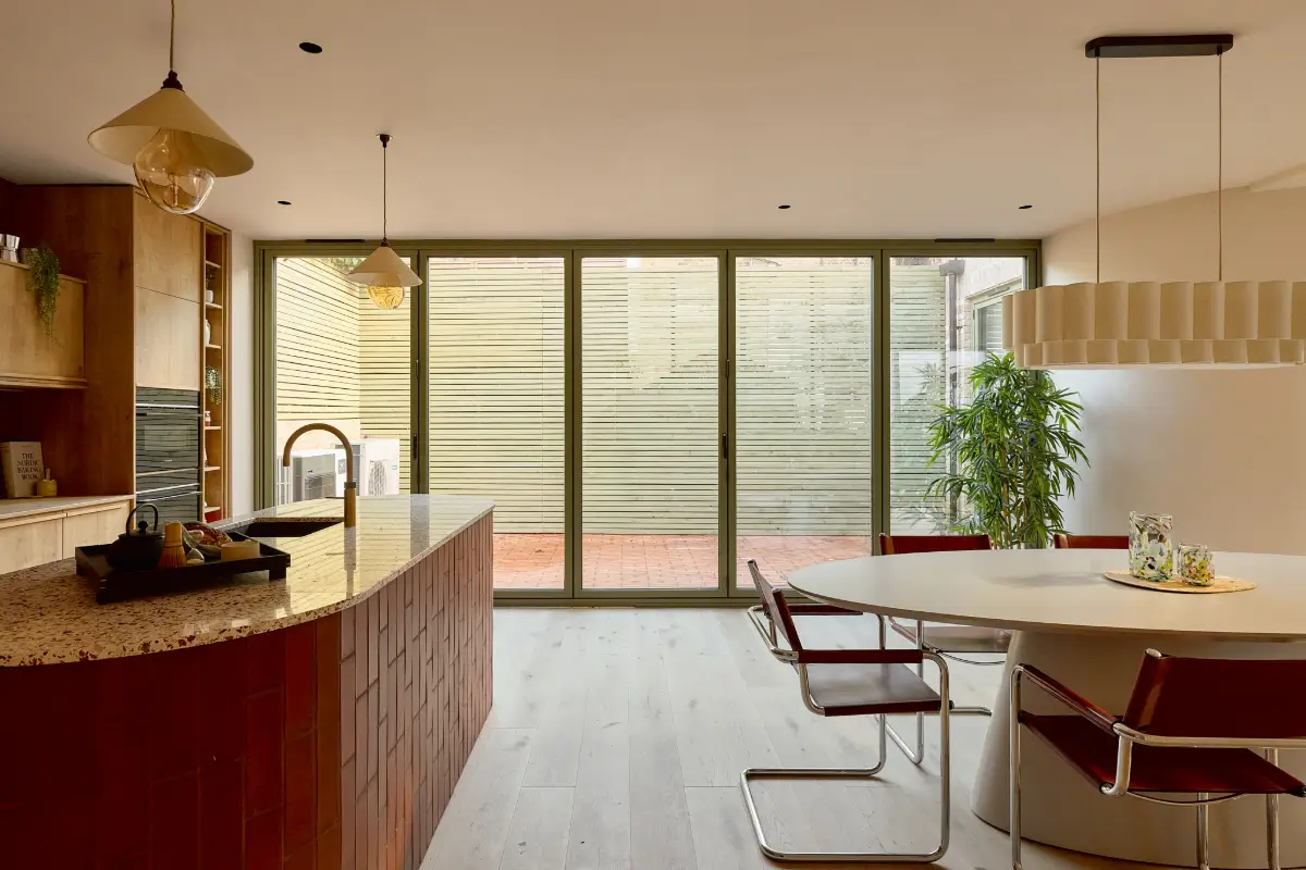 Midcentury and Japanese Influences in a Sustainable London New Build 13 curves-textures-new-build-house-london