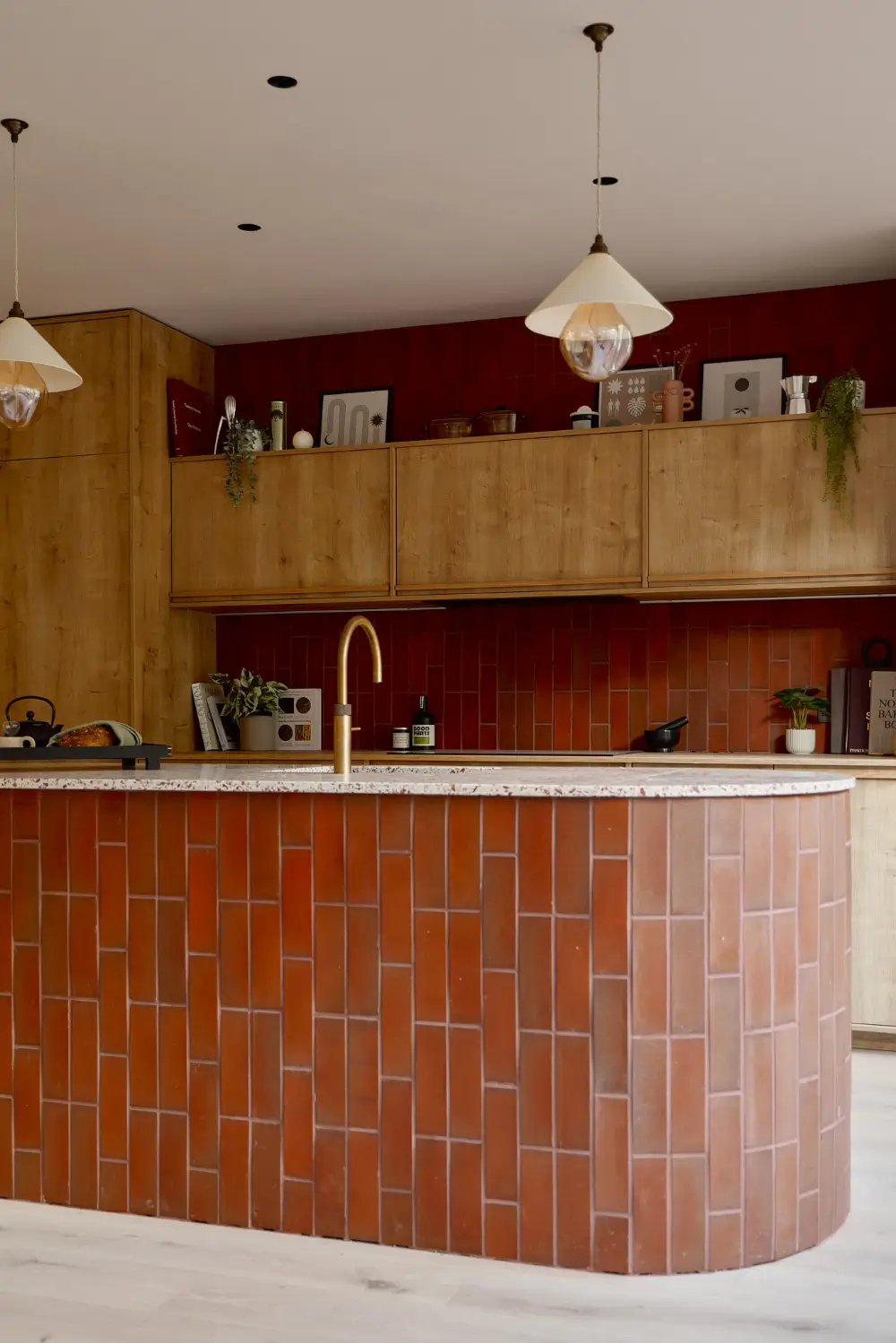 Midcentury and Japanese Influences in a Sustainable London New Build 18 curves-textures-new-build-house-london