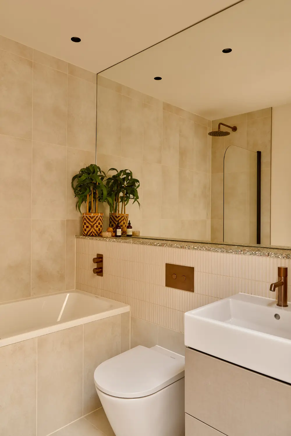 Midcentury and Japanese Influences in a Sustainable London New Build 37 curves-textures-new-build-house-london