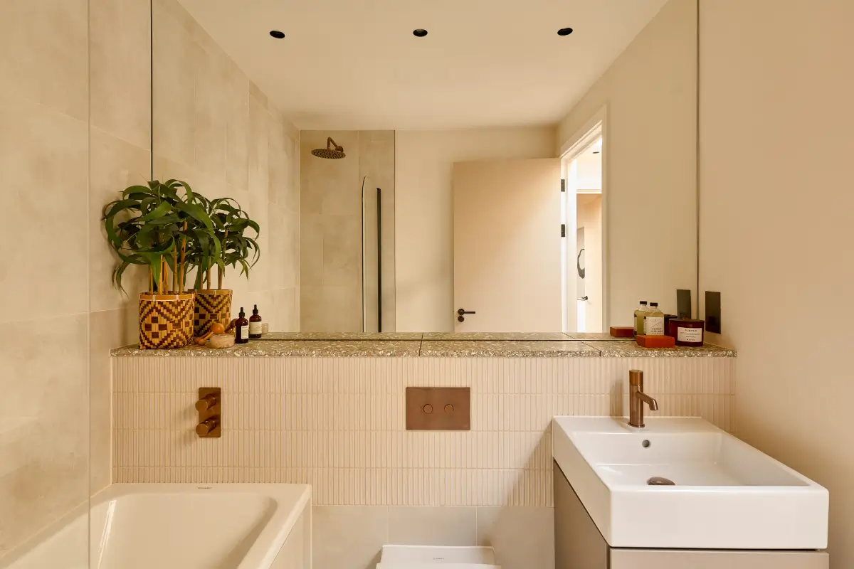 Midcentury and Japanese Influences in a Sustainable London New Build 36 curves-textures-new-build-house-london