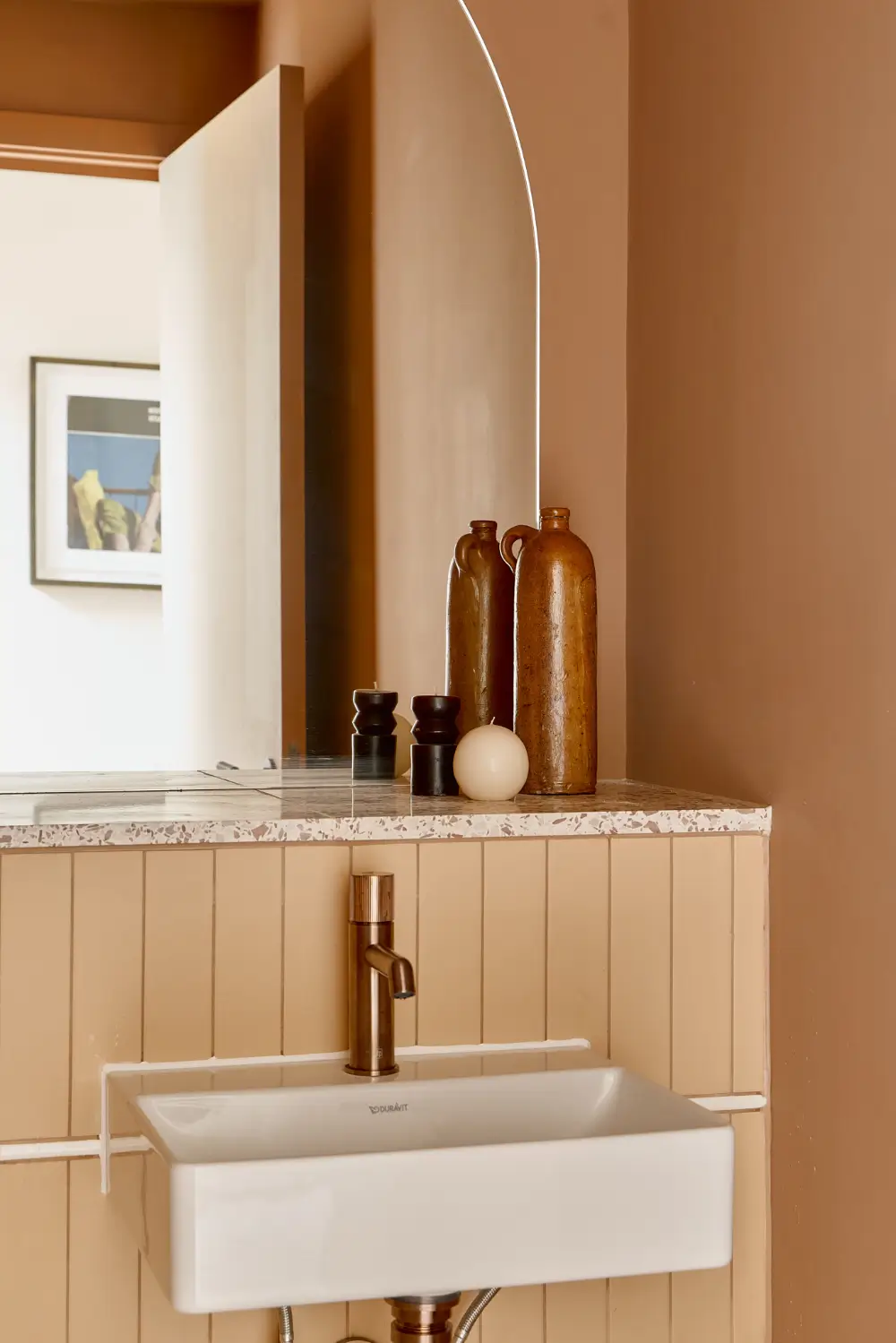 Midcentury and Japanese Influences in a Sustainable London New Build 21 curves-textures-new-build-house-london