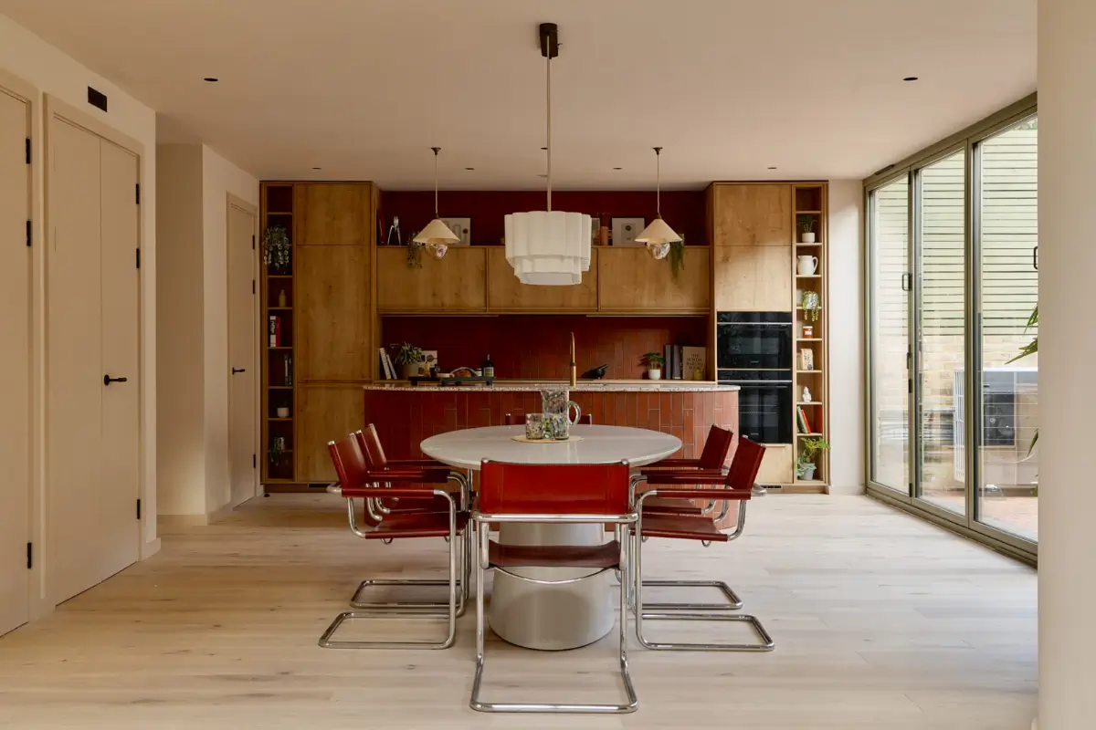 Midcentury and Japanese Influences in a Sustainable London New Build 11 curves-textures-new-build-house-london