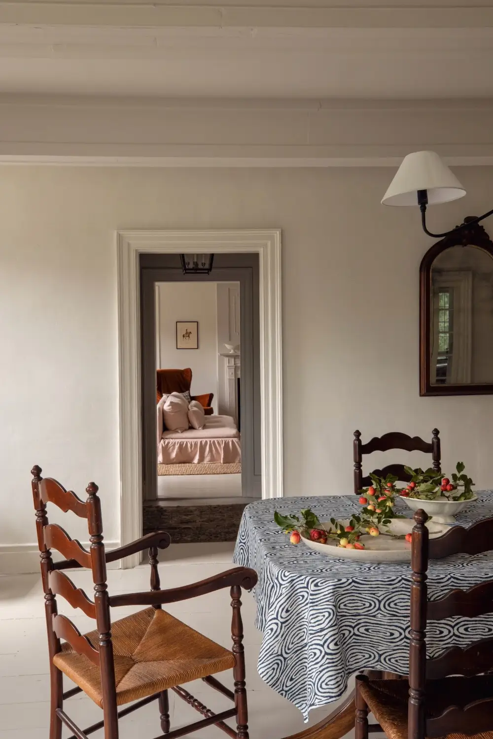 Light Rooms and Pink Tones in One of the Hudson Valley’s Oldest Homes 13 early-18th-century-dutch-house-hudson-valley