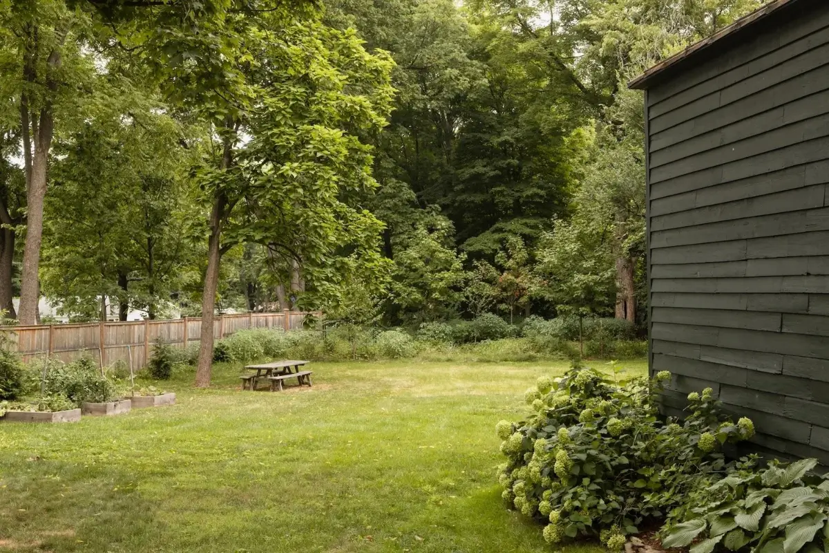 Light Rooms and Pink Tones in One of the Hudson Valley’s Oldest Homes 47 early-18th-century-dutch-house-hudson-valley