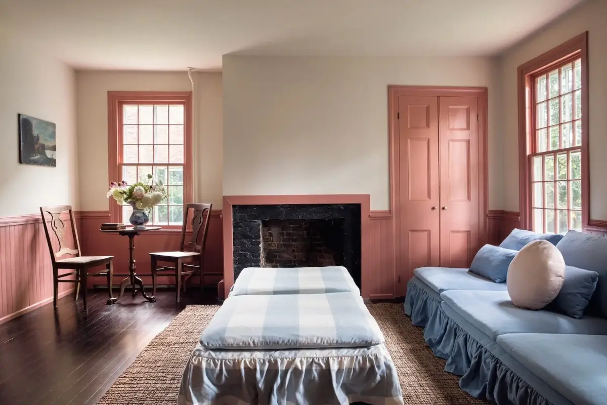 Light Rooms and Pink Tones in One of the Hudson Valley’s Oldest Homes 24 early-18th-century-dutch-house-hudson-valley