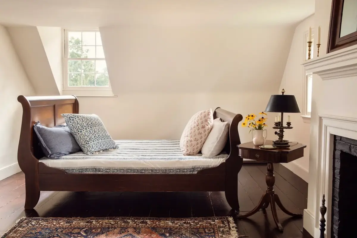 Light Rooms and Pink Tones in One of the Hudson Valley’s Oldest Homes 29 early-18th-century-dutch-house-hudson-valley