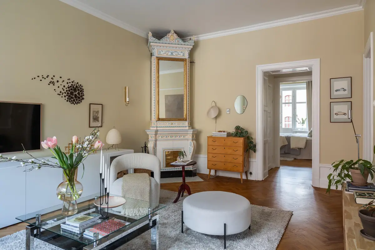 Warm Beige Tones and a Stylish Kitchen in a Stockholm Apartment 3 early-20th-century-apartment-beautiful-kitchen-and-fireplace