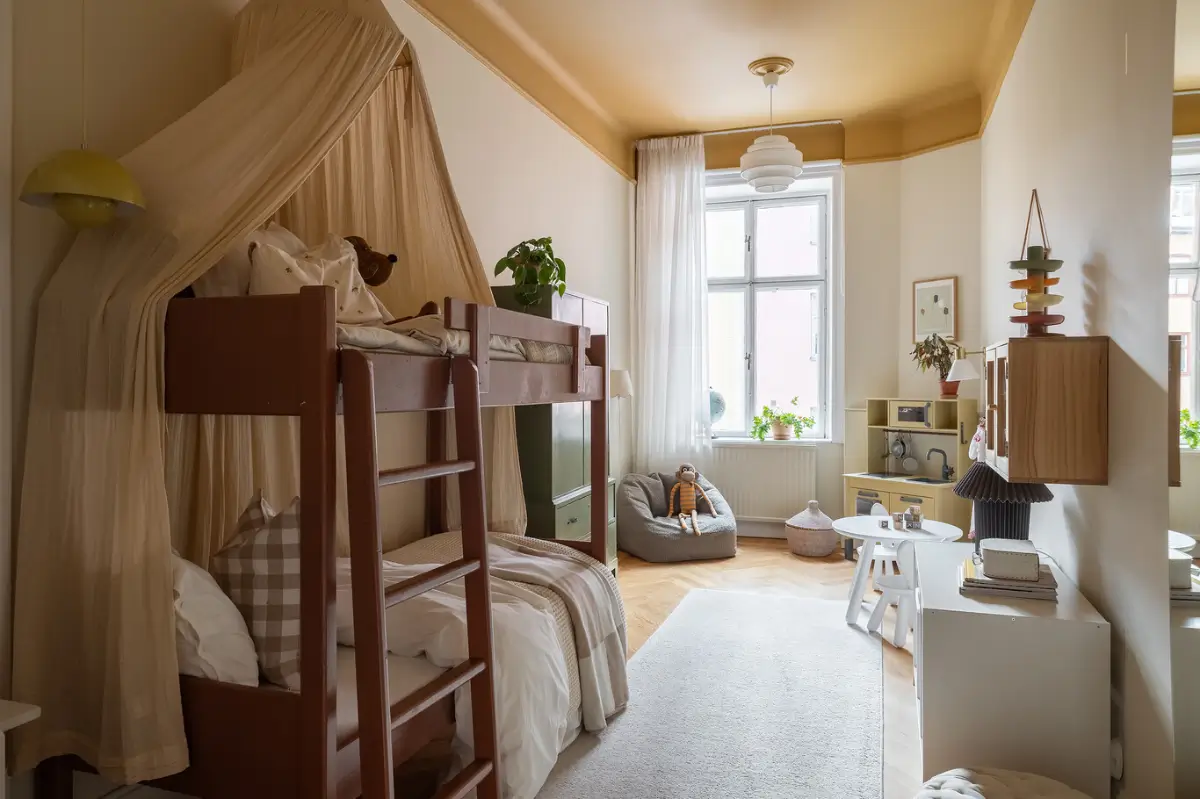 Warm Beige Tones and a Stylish Kitchen in a Stockholm Apartment 23 early-20th-century-apartment-beautiful-kitchen-and-fireplace