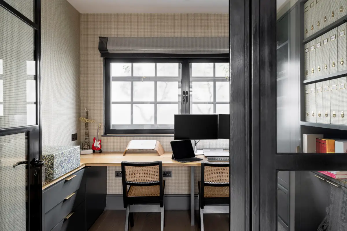 green-tones-renovated-holland-park-townhouse