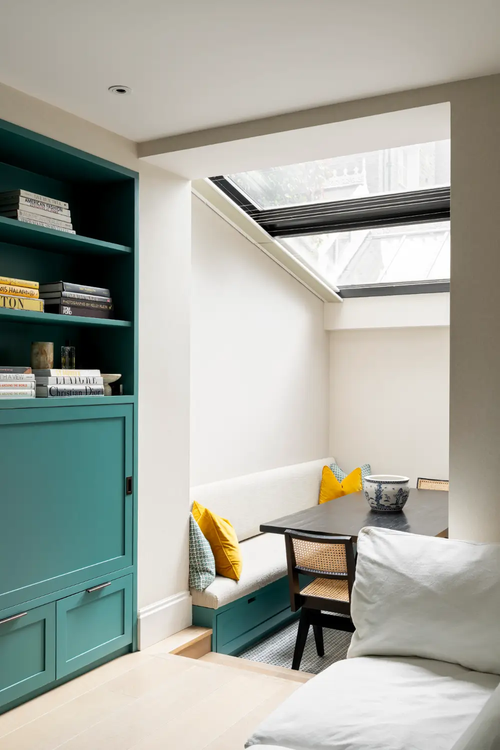green-tones-renovated-holland-park-townhouse