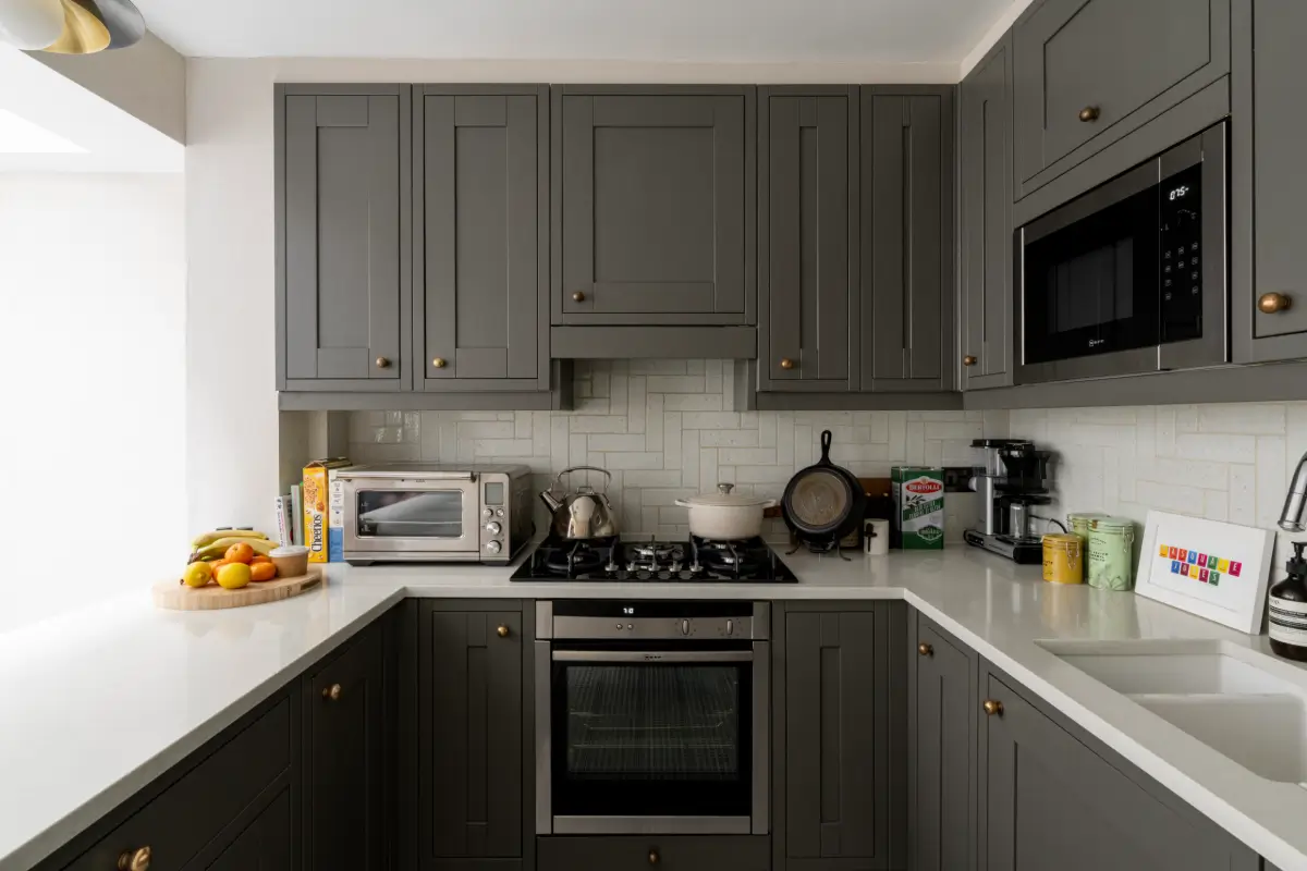 green-tones-renovated-holland-park-townhouse