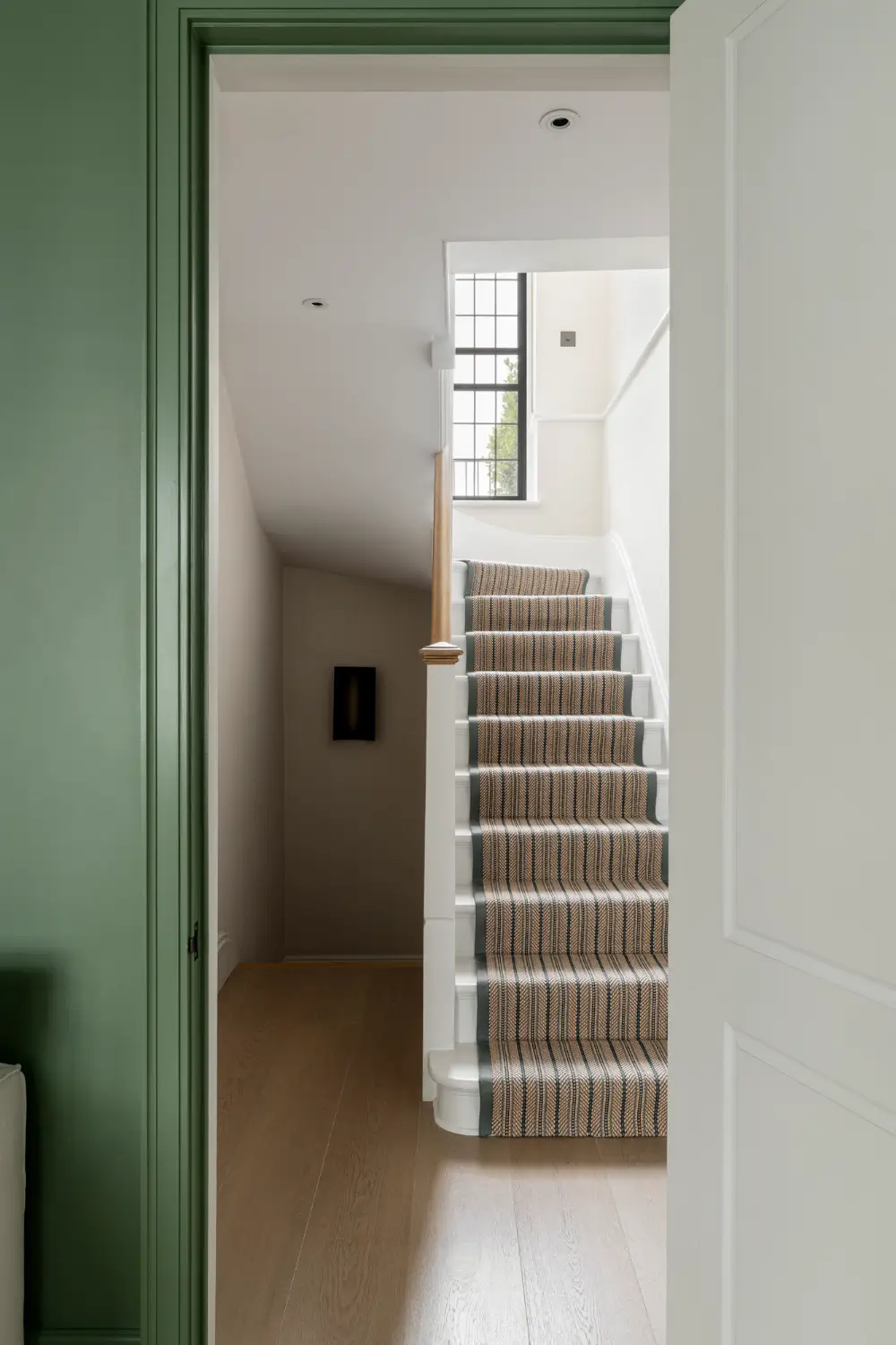 green-tones-renovated-holland-park-townhouse