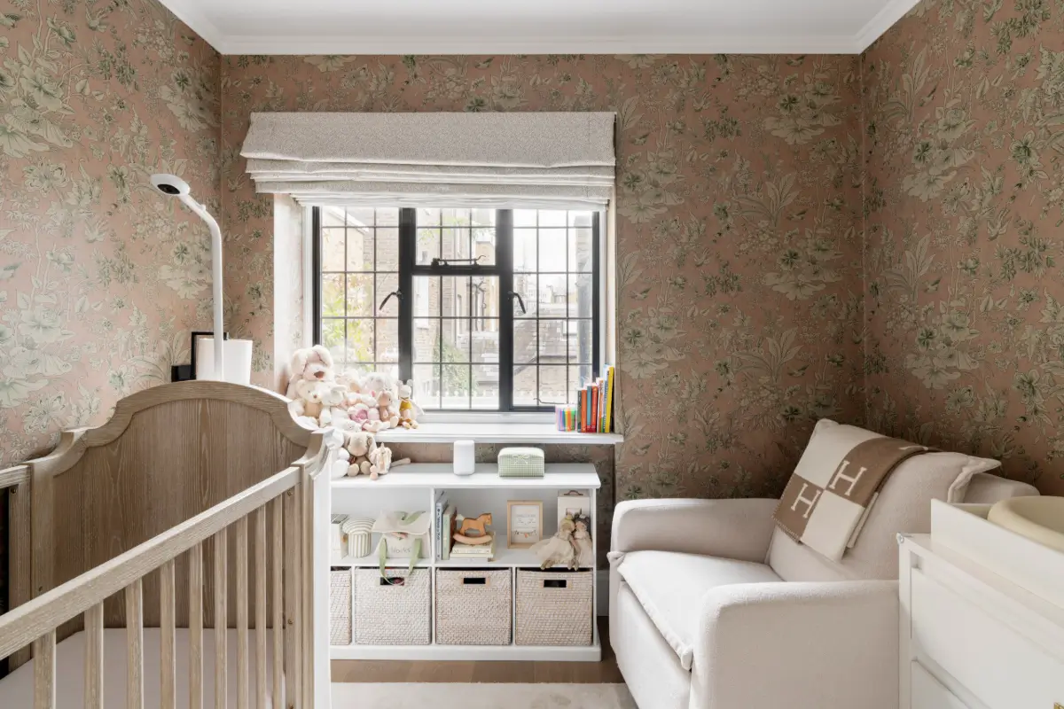 green-tones-renovated-holland-park-townhouse