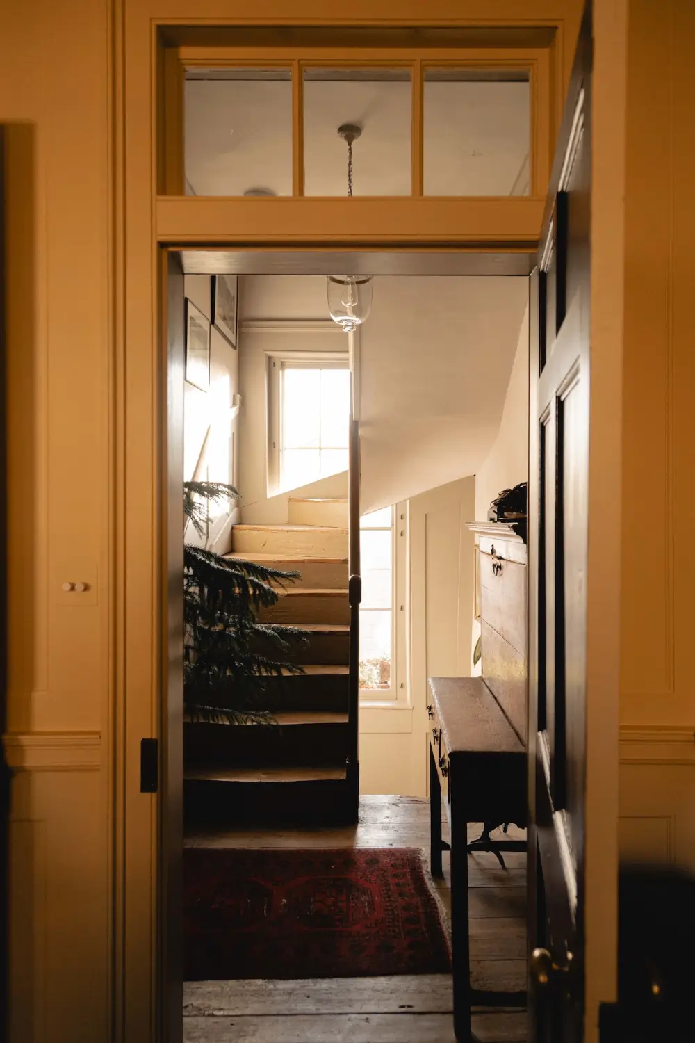 Moody Tones and Warm Light in a Restored East London Georgian Townhouse 17 moody-tones-warm-light-historic-georgian-townhouse-london
