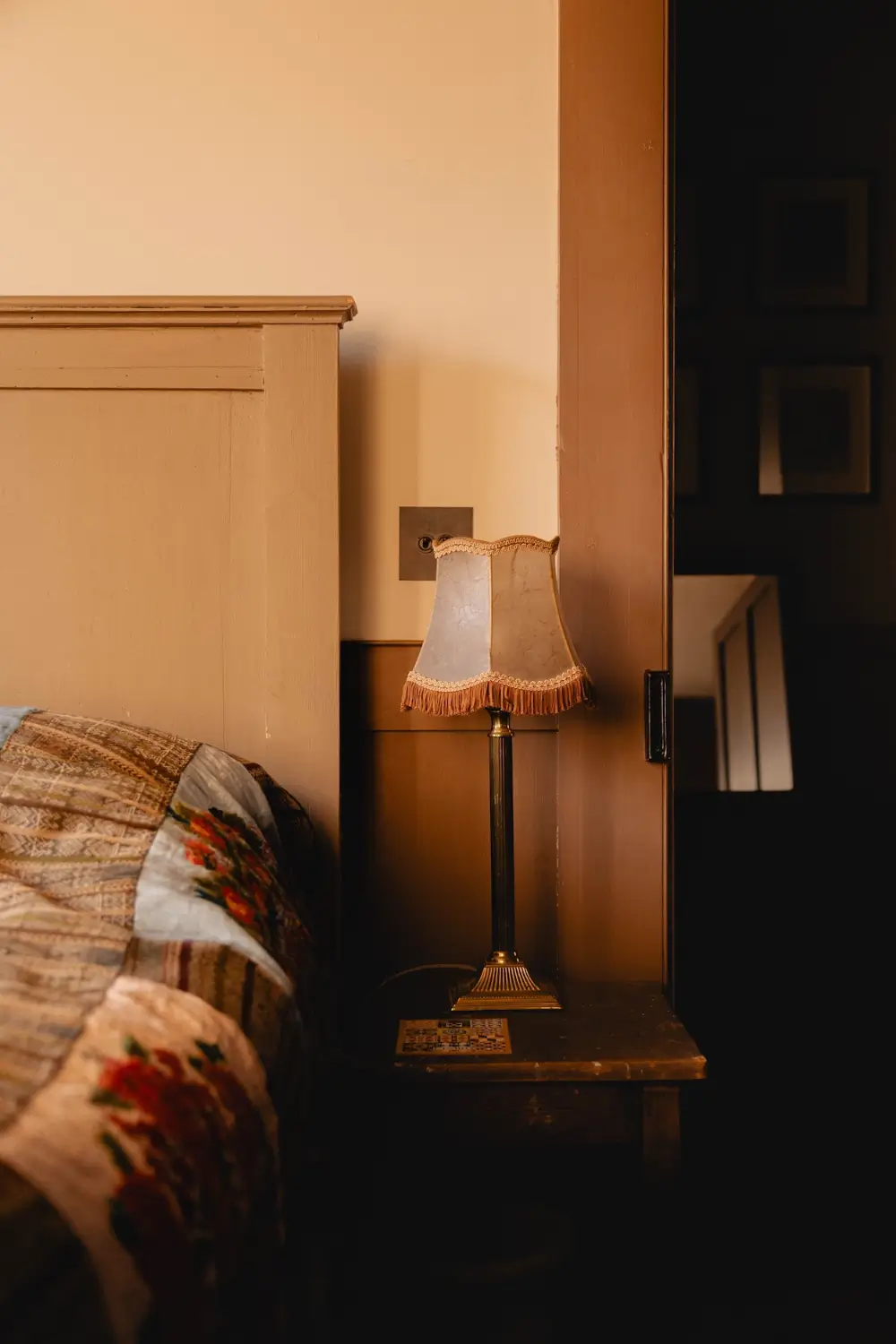 Moody Tones and Warm Light in a Restored East London Georgian Townhouse 24 moody-tones-warm-light-historic-georgian-townhouse-london