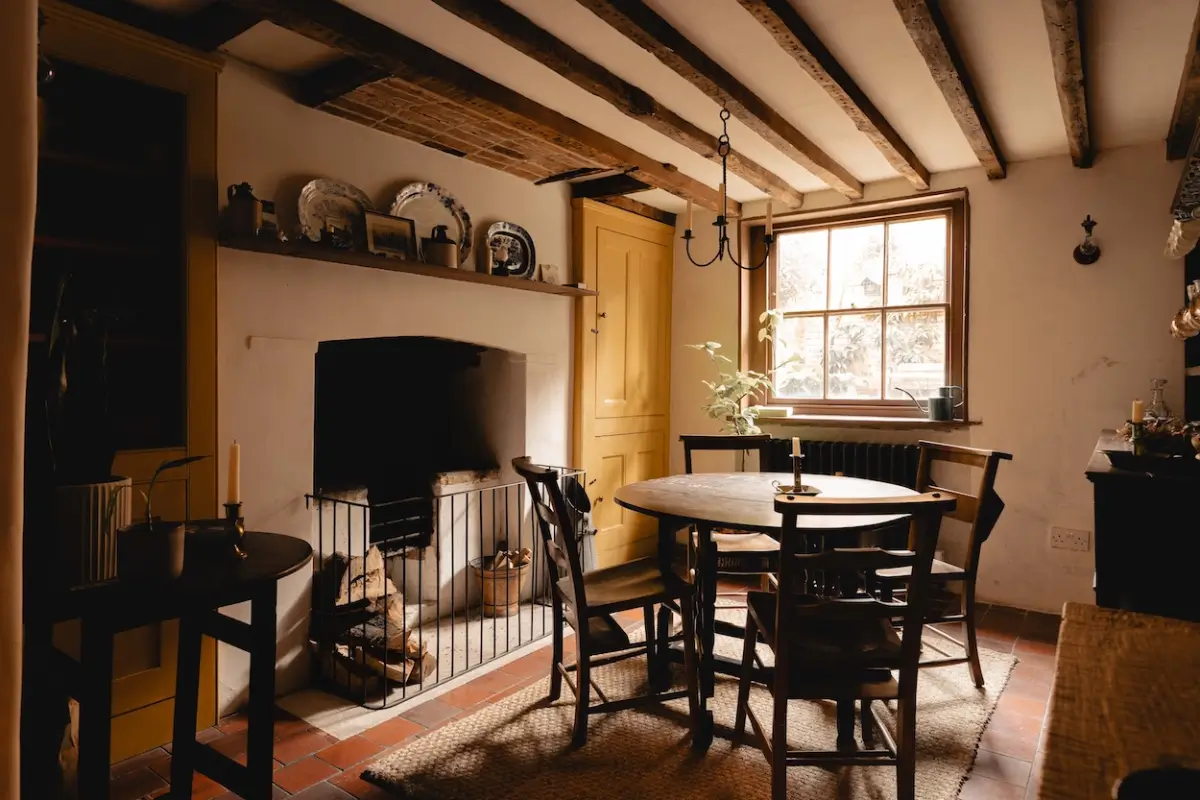 Moody Tones and Warm Light in a Restored East London Georgian Townhouse 14 moody-tones-warm-light-historic-georgian-townhouse-london