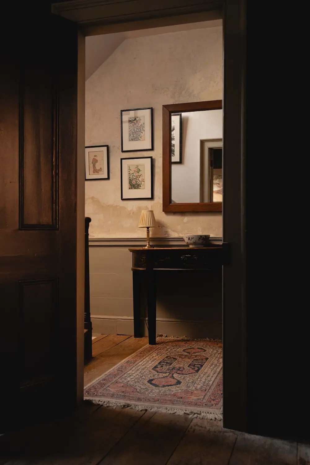 Moody Tones and Warm Light in a Restored East London Georgian Townhouse 4 moody-tones-warm-light-historic-georgian-townhouse-london