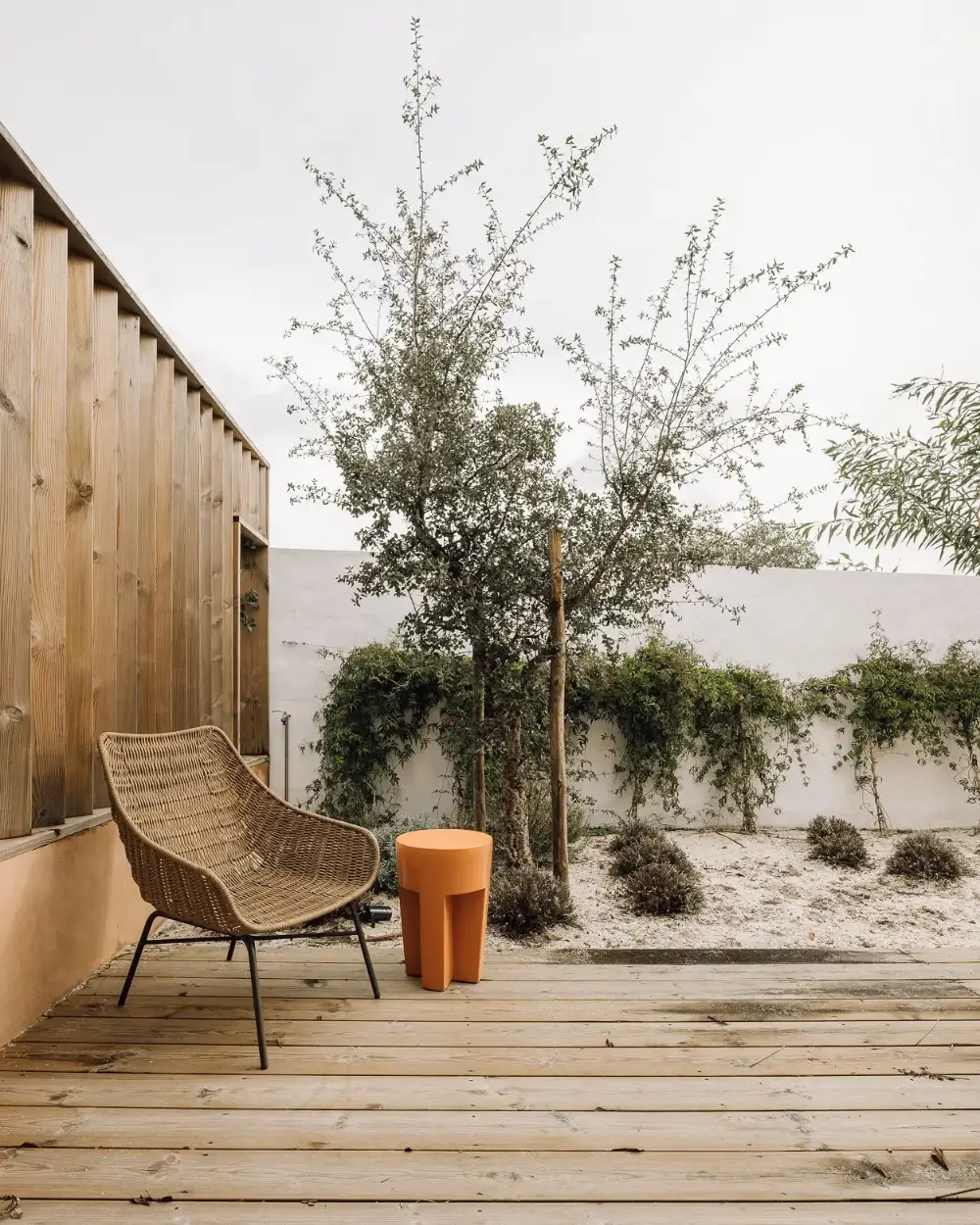 A Stunning Newly Built Villa by the Sea in Portugal 17 new-build-architectural-house-portugal-nordroom